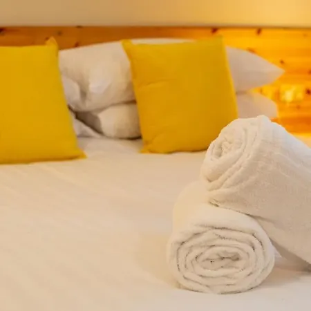 222 - Cozy Retreat By Shortstays Apartment Westport