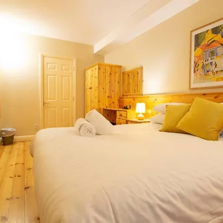 222 - Cozy Retreat By Shortstays Apartment